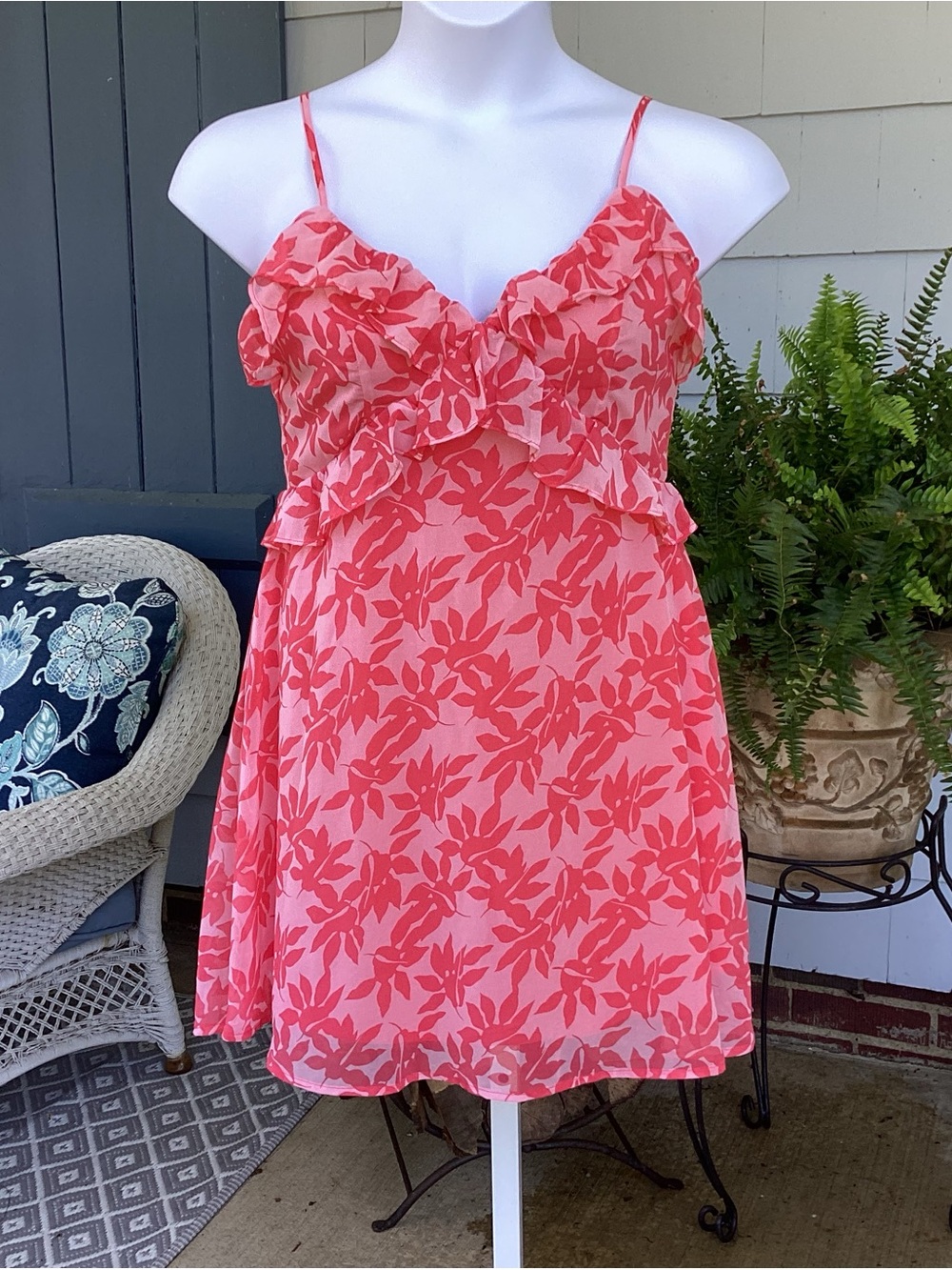 Francesca’s Miami Pink and Coral Floral Ruffle Slip Dress LNWOT Size L - Picture 2 of 15